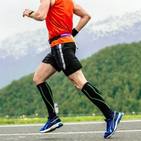 Действительно ли компрессионные носки помогают вам бежать лучше?